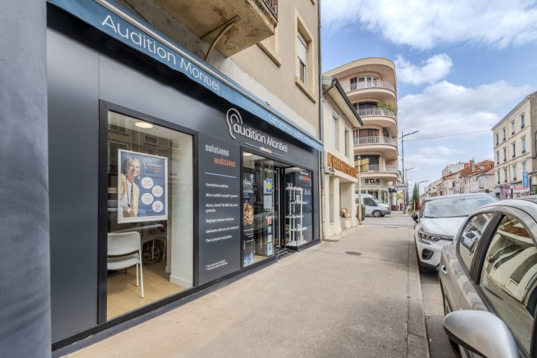 Magasin d'appareils auditifs délivrés par un indépendant