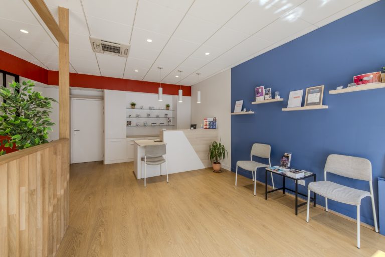 Magasin d'appareils auditifs délivrés par un indépendant